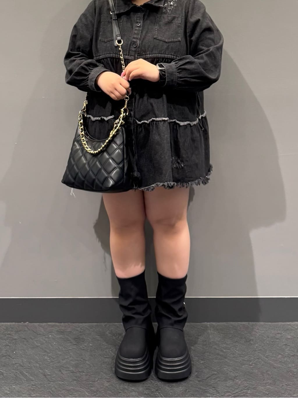 sayakaさんの「ESPERANZA｜厚底カバーブーツ」を使ったコーディネート