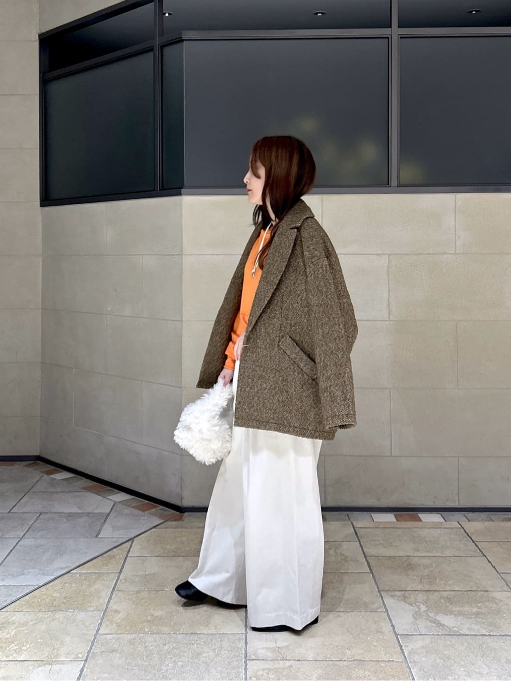 よねさんの「INDIVI｜2Wayドレープスリットニット」を使ったコーディネート