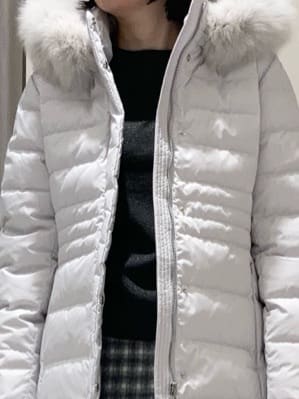 わたなべさんの「UNTITLED｜【はっ水機能/フード取り外し可】ミディダウンコート」を使ったコーディネート