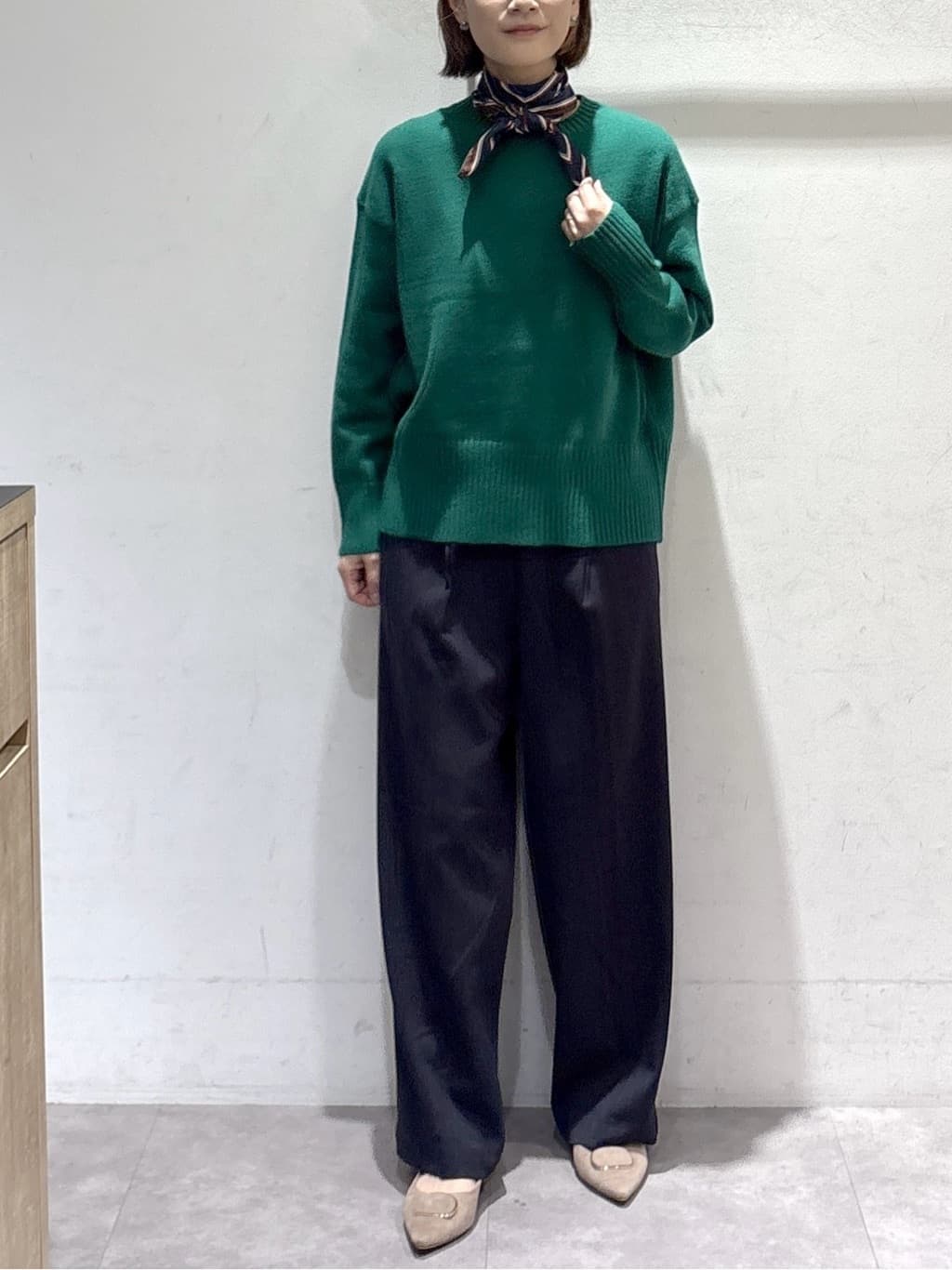 たけねぇさんの「OPAQUE.CLIP｜ピンストライプイージーワイドパンツ【吸湿発熱／ストレッチ／洗濯機OK】」を使ったコーディネート