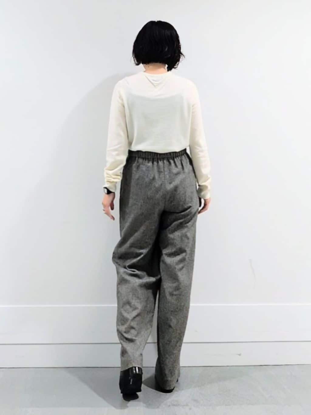 ミズタさんの「UNTITLED｜【アンサンブル可/洗える/ウール100%】クルーネックウールニット」を使ったコーディネート