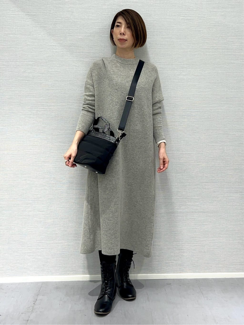Shinakoさんの「UNTITLED｜【ロング丈/ゆったりシルエット】テントライン ニットワンピース」を使ったコーディネート