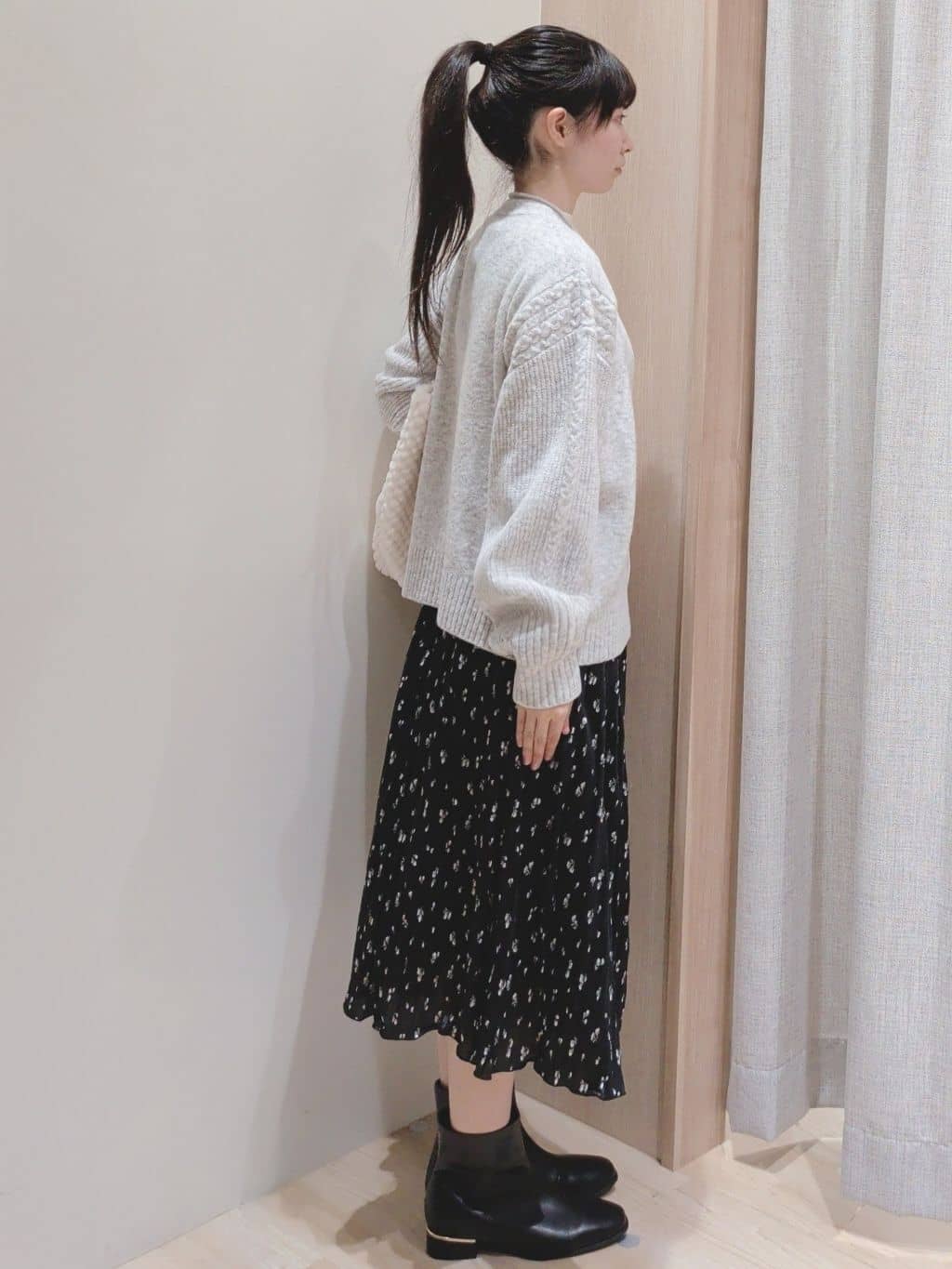 Yuiさんの「grove｜【吸湿発熱／帯電防止】ハイネックリブプルオーバー」を使ったコーディネート