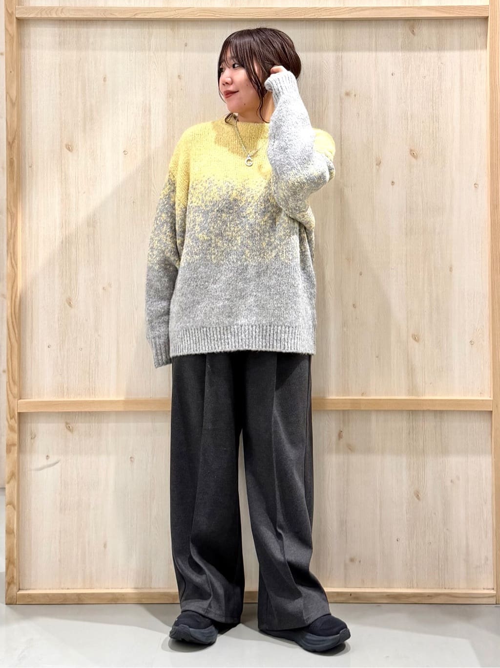 nanaさんの「THE SHOP TK｜バルキーブレンドヤーンニットプルオーバー」を使ったコーディネート