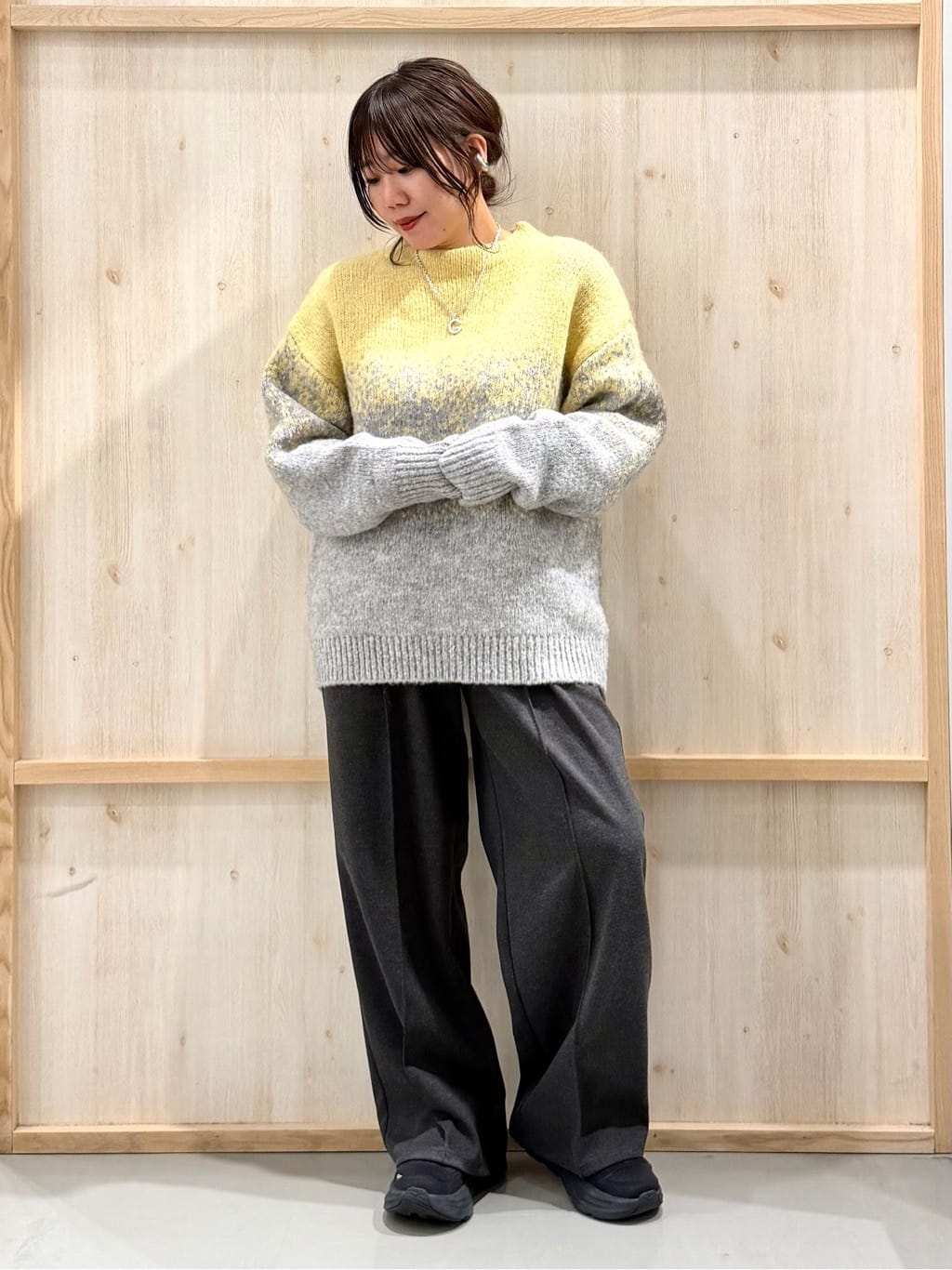 nanaさんの「THE SHOP TK｜バルキーブレンドヤーンニットプルオーバー」を使ったコーディネート