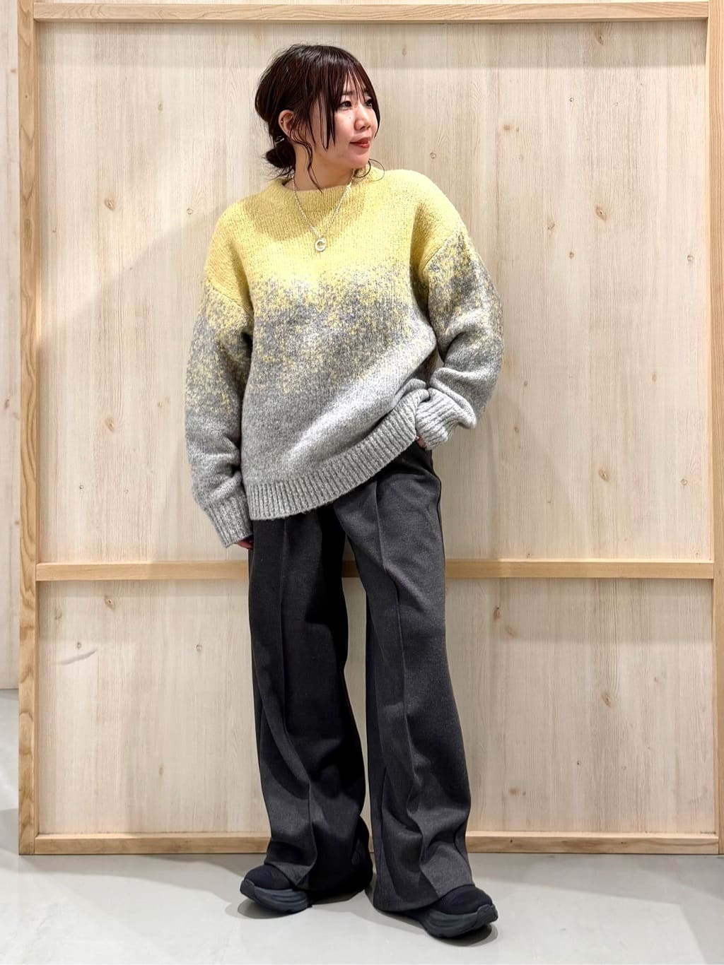 nanaさんの「THE SHOP TK｜バルキーブレンドヤーンニットプルオーバー」を使ったコーディネート