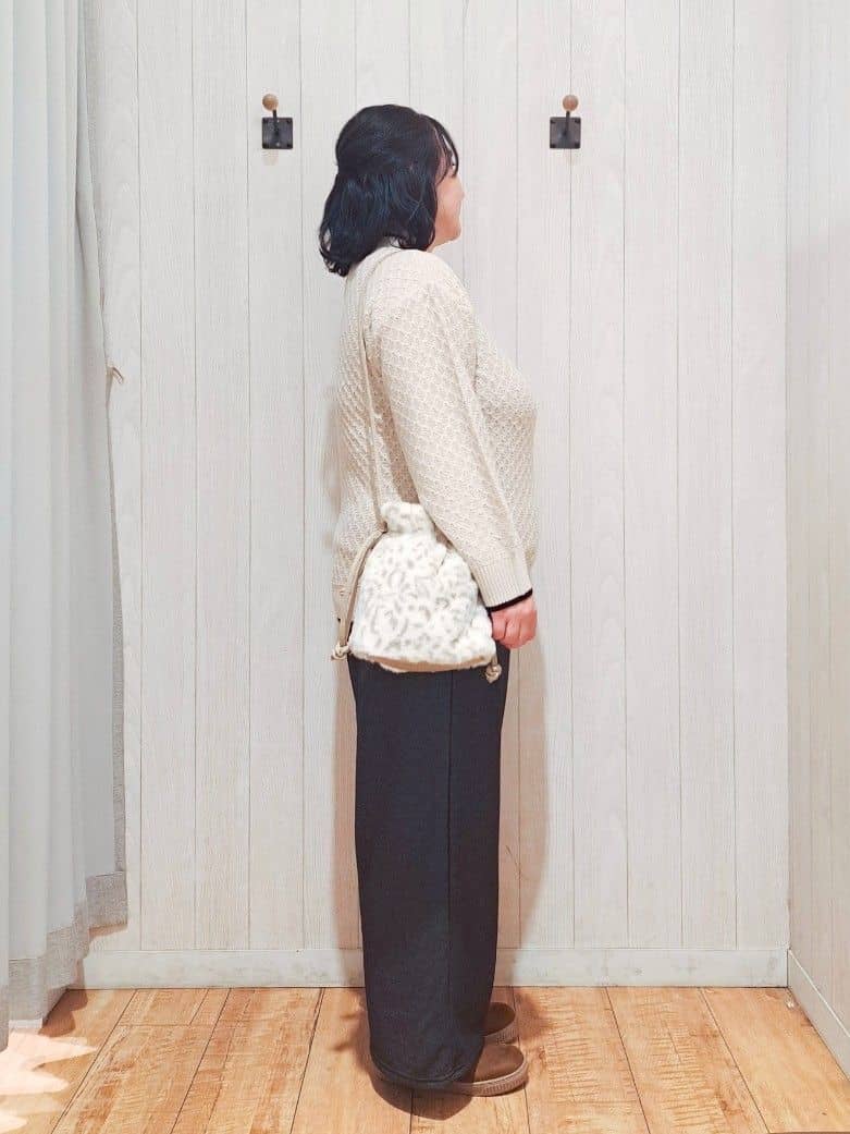 kotomiさんの「SHOO･LA･RUE｜【高レビュー】デニム見え 裏起毛ワイドパンツ」を使ったコーディネート