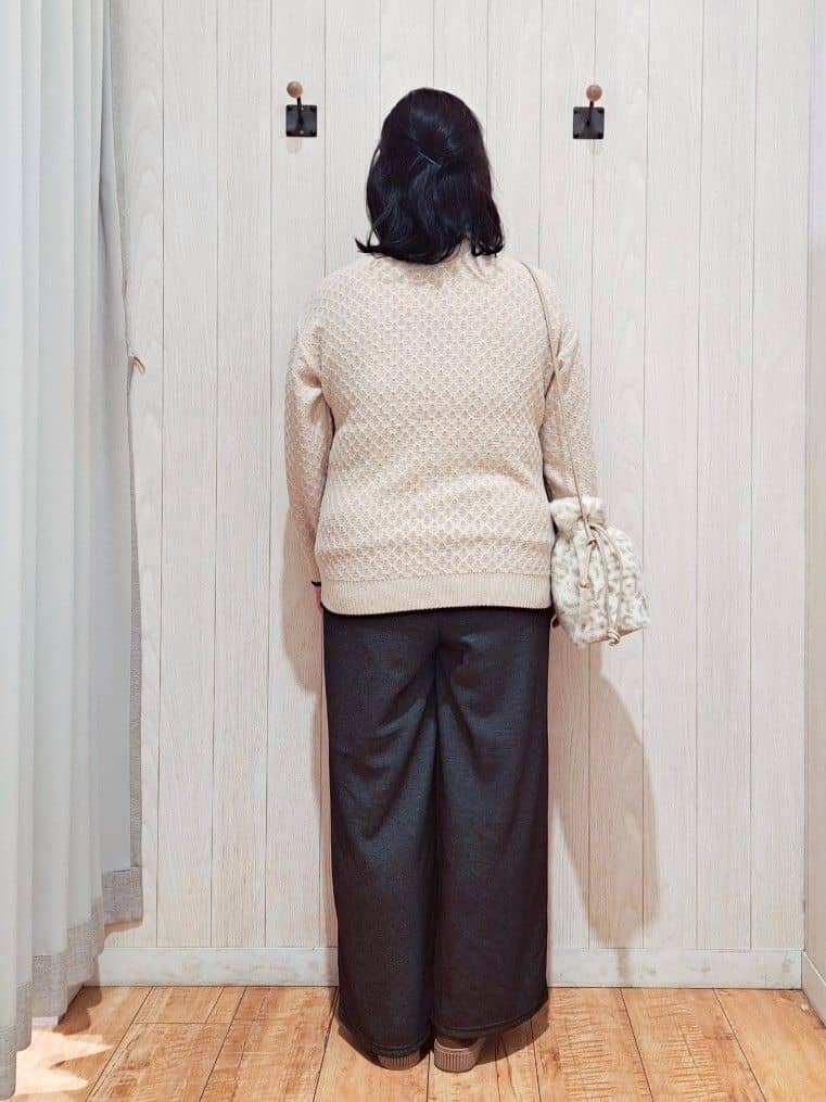 kotomiさんの「SHOO･LA･RUE｜【高レビュー】デニム見え 裏起毛ワイドパンツ」を使ったコーディネート
