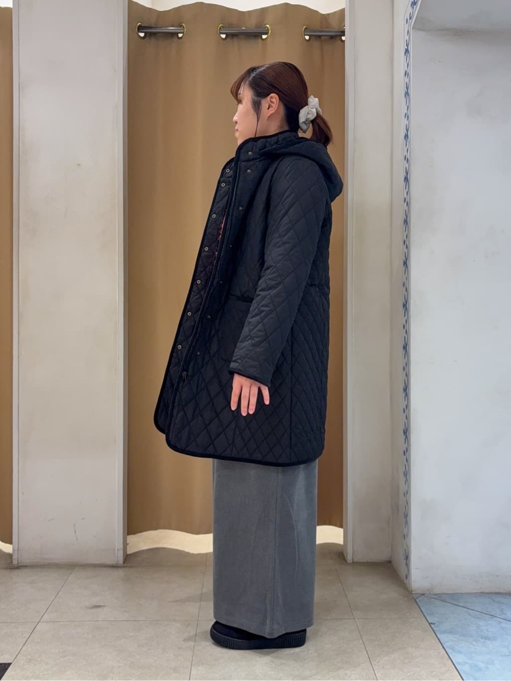 SO(R)Aさんの「SHOO･LA･RUE｜【洗濯機可/S-LL】上品にキラリと華やぐ スパンコールニット」を使ったコーディネート