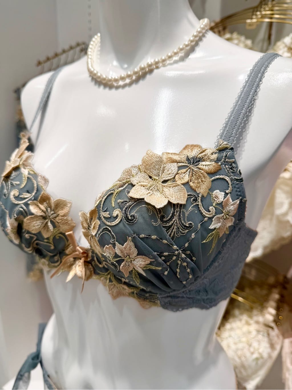 nishiさんの「Risa Magli｜ヴァネッサ ブラジャー (D-F) ＜V Make Type＞」を使ったコーディネート