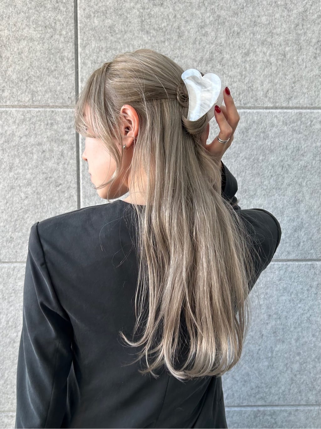 honoka Aさんの「CODE A｜power shollder mini dress」を使ったコーディネート