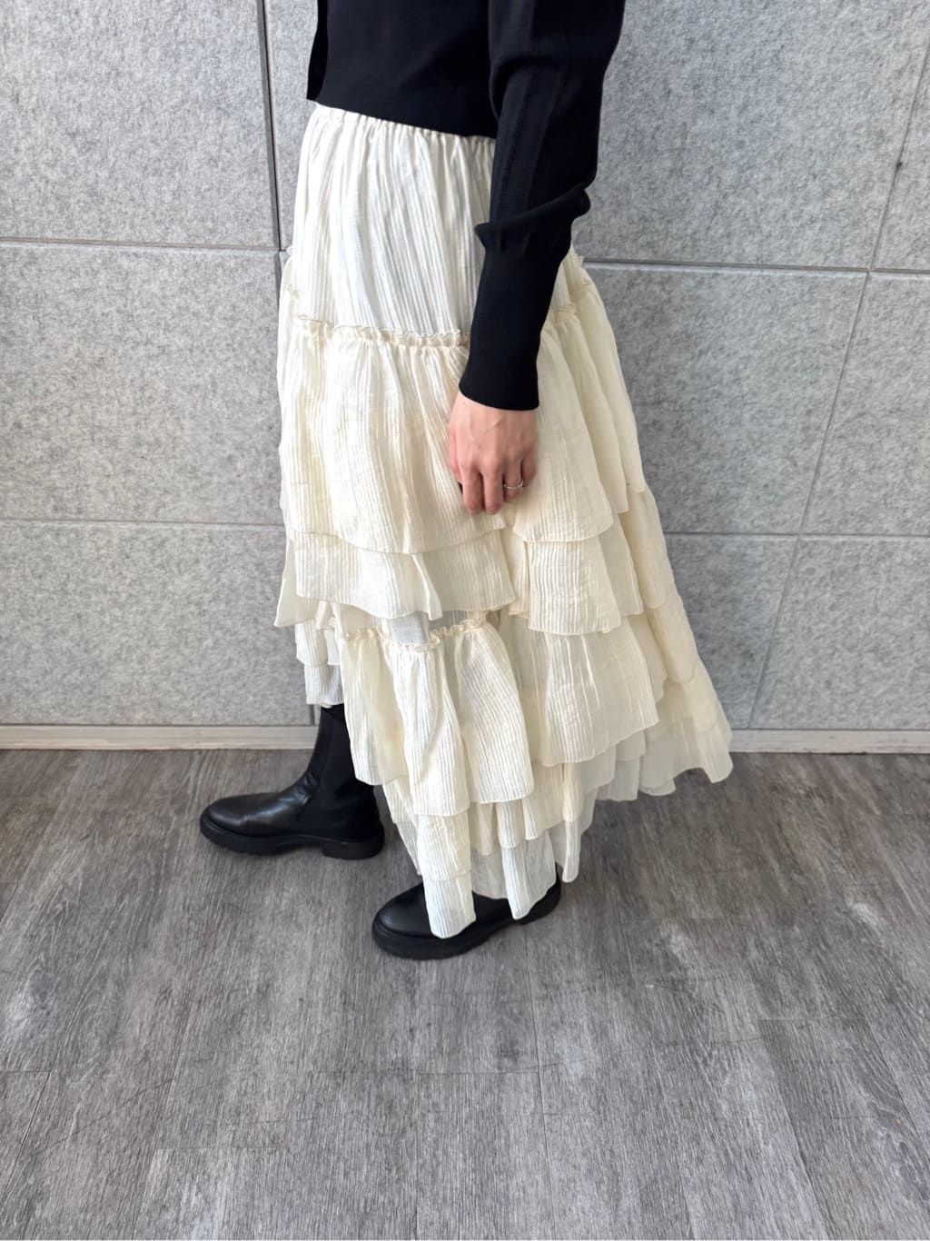 uchi__yamaさんの「CODE A｜sleek collar knit」を使ったコーディネート