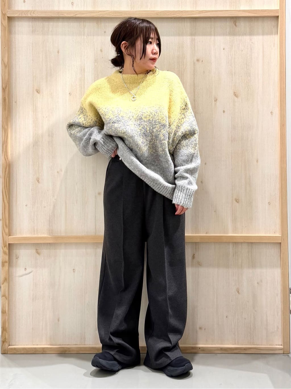 nanaさんの「THE SHOP TK｜バルキーブレンドヤーンニットプルオーバー」を使ったコーディネート