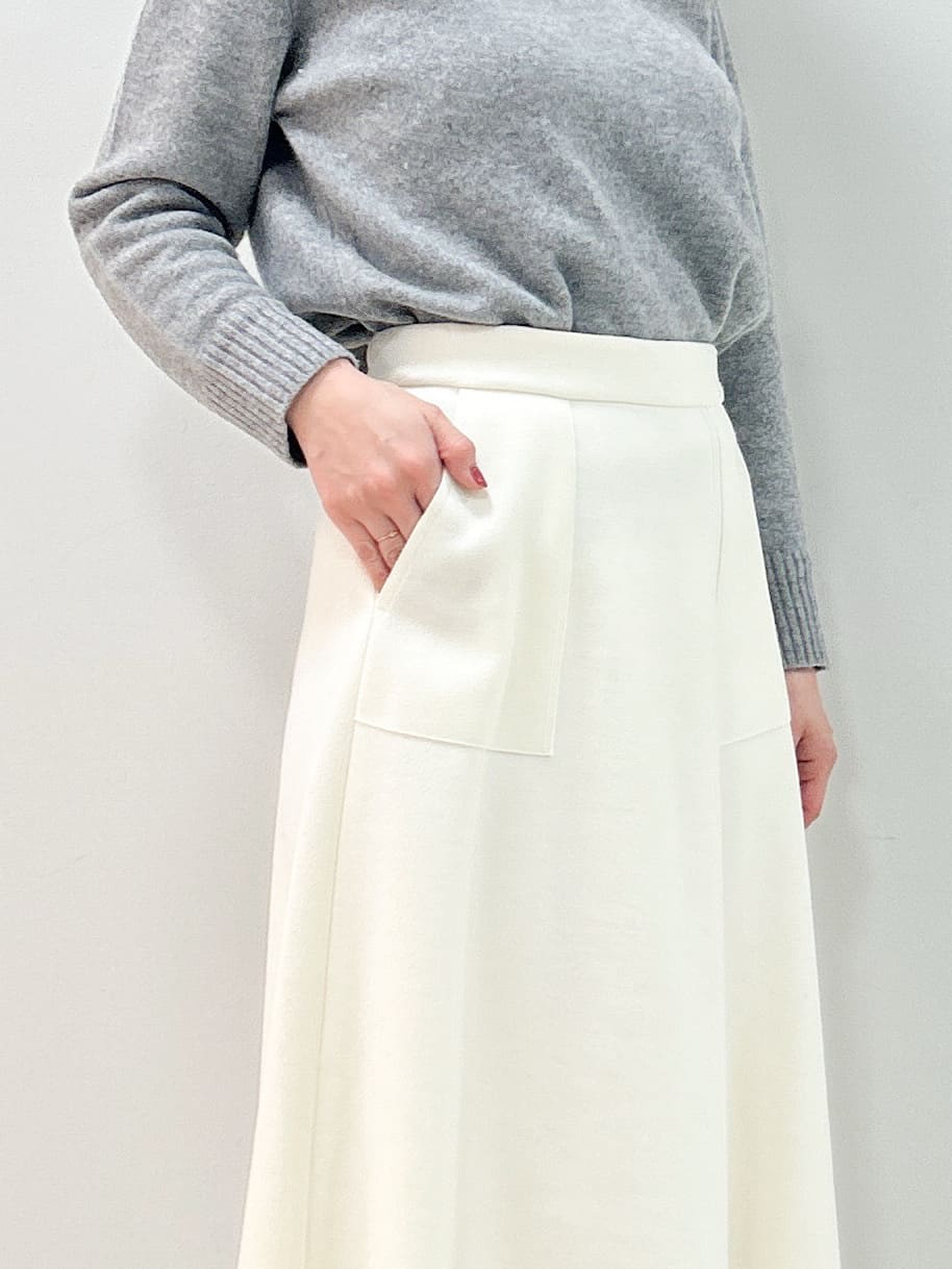 Kaiさんの「Dessin｜ウール混クルーネックコート」を使ったコーディネート