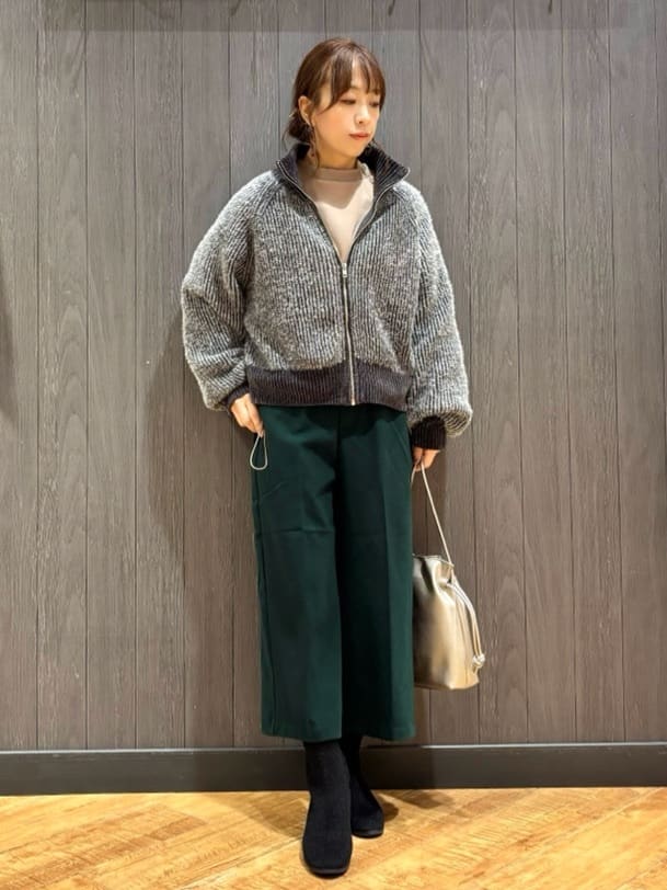 meiさんの「SHOO･LA･RUE｜ゆったりシルエットの ドロスト裏シャギースウェット」を使ったコーディネート
