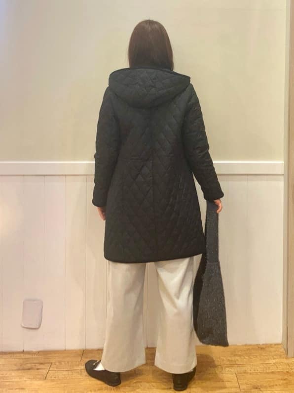 FUJIさんの「SHOO･LA･RUE｜【洗濯機可/S-LL/あったか】ラフ過ぎない 大人のイージーワイドパンツ」を使ったコーディネート