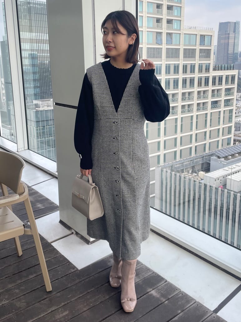 abeさんの「Couture brooch｜【洗える/スカラデザイン】パフスリーブ ニット」を使ったコーディネート