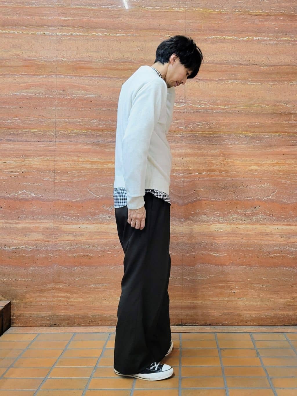 piroyaさんの「TAKEO KIKUCHI｜【Air Palette Knit】ワンポイント カラーニット プルオーバー」を使ったコーディネート