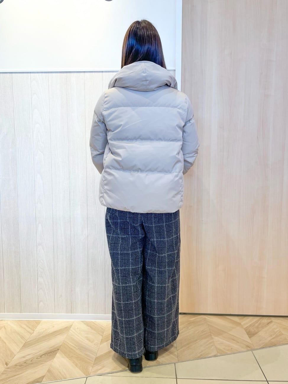 tomoさんの「SHOO･LA･RUE｜【S-LL】きらっと華やか ふんわりラメフェザーニット」を使ったコーディネート