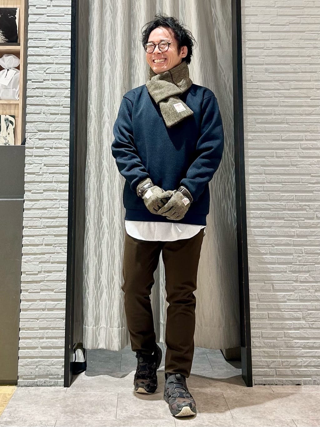 KENJI Iさんの「THE SHOP TK｜【裏起毛で暖かい】レトロフリーススウェット 洗濯機OK」を使ったコーディネート