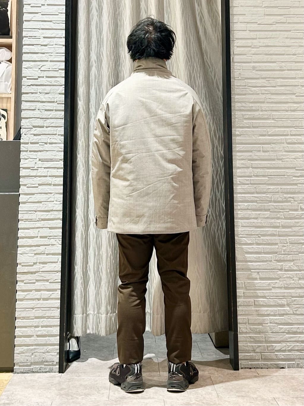 KENJI Iさんの「THE SHOP TK｜【軽くて、暖かい】SORONA／ソロナ 中綿ブルゾン 防風/軽量/洗濯機OK/フード脱着可」を使ったコーディネート