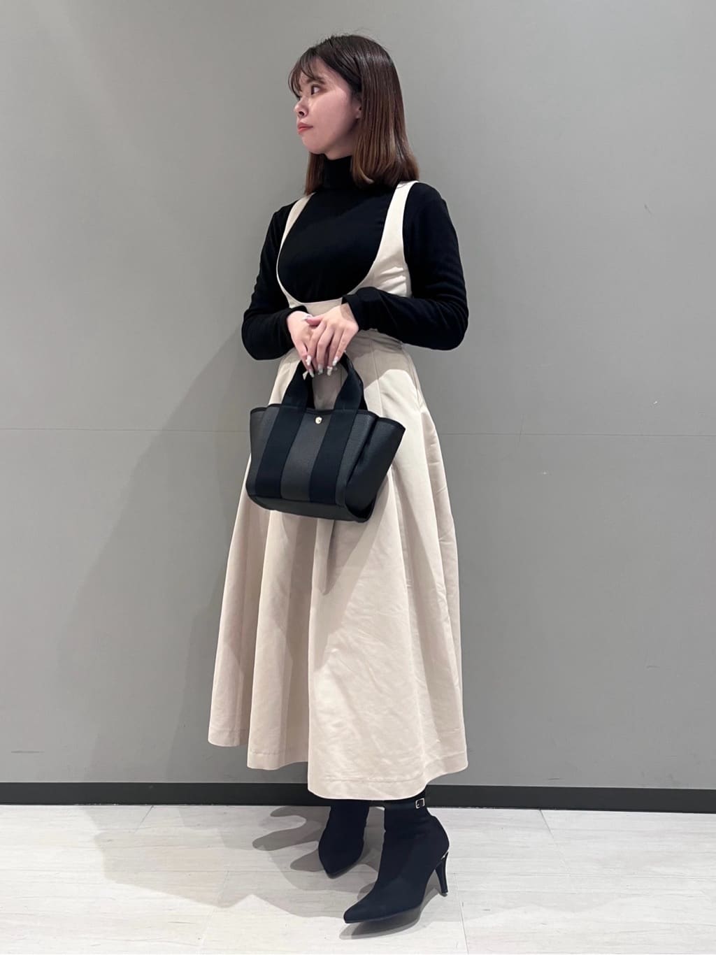 RISAさんの「ESPERANZA｜ジュエルヒールショートブーツ」を使ったコーディネート