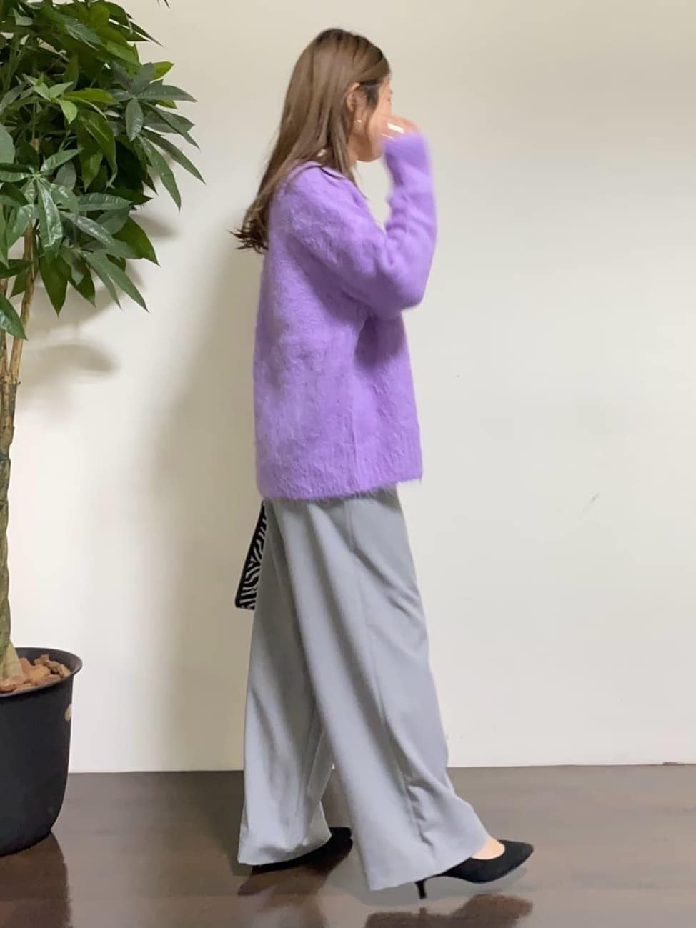 tomoさんの「UNTITLED｜【ゆったり】アルパカ混シャギー カーディガン」を使ったコーディネート