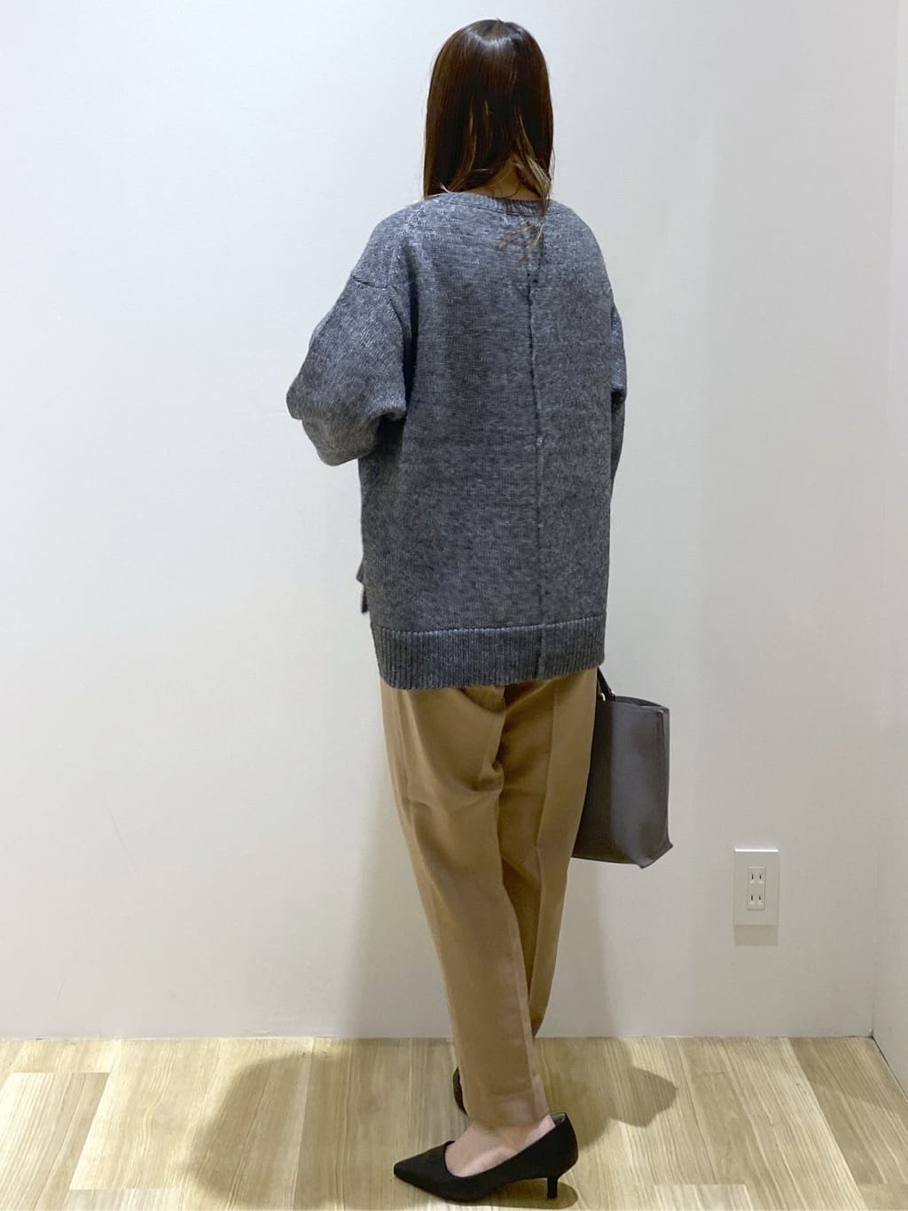 えりさんの「OPAQUE.CLIP｜リラクシークルーネックニット【洗濯機OK】」を使ったコーディネート
