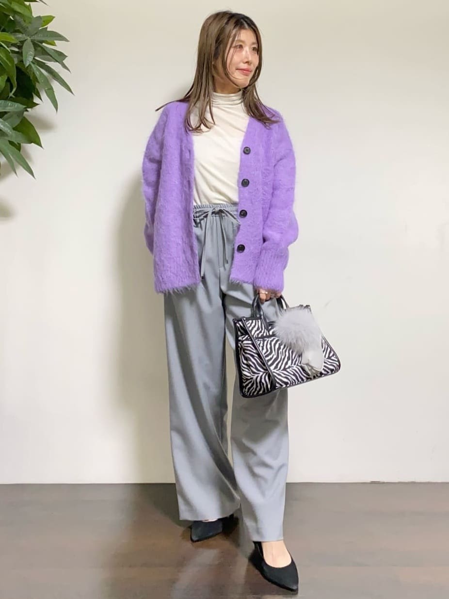 tomoさんの「UNTITLED｜【ゆったり】アルパカ混シャギー カーディガン」を使ったコーディネート