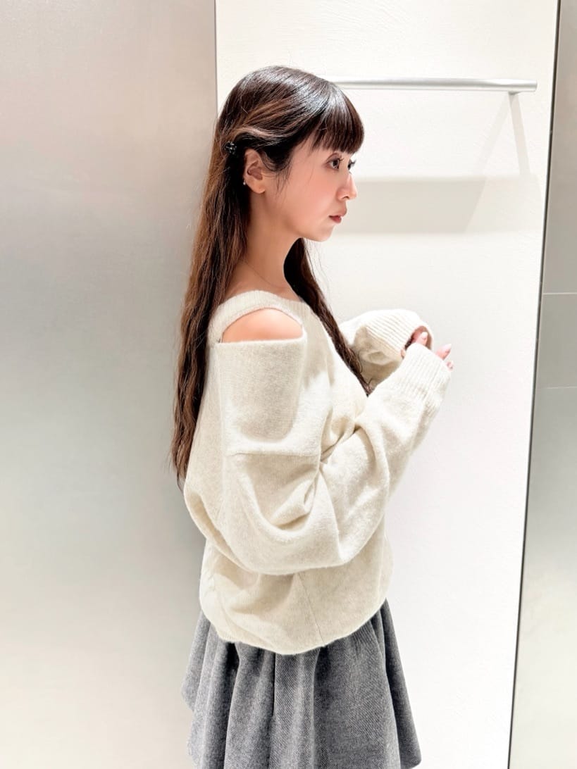 kanamiさんの「CODE A｜tweed balloon mini skirt」を使ったコーディネート