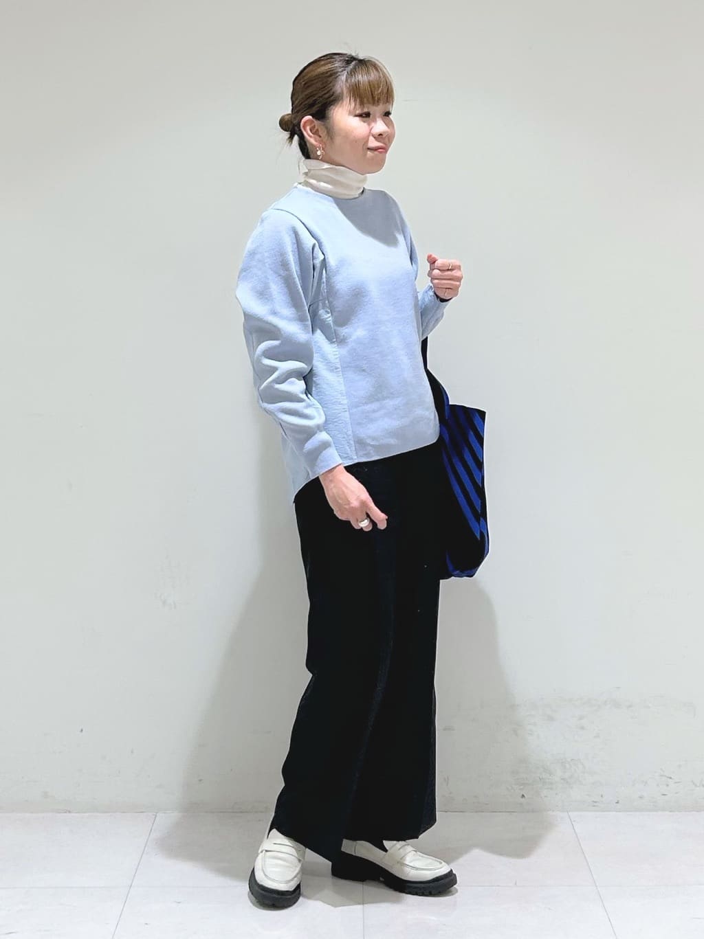 tsuyuさんの「INDIVI｜【撥水／洗える】ステッチレス ロングダウンコート」を使ったコーディネート