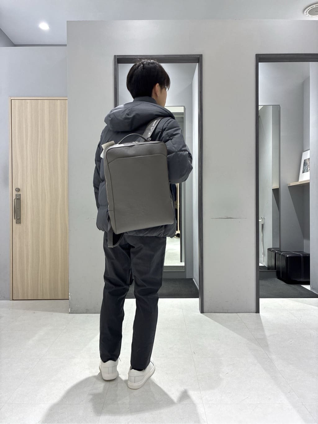 わいずみさんの「TAKEO KIKUCHI｜【袖取り外し可】デタッチャブル ダウンブルゾン」を使ったコーディネート