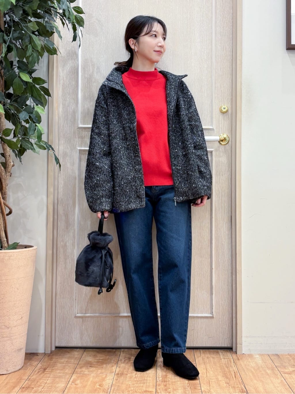 なみさんの「SHOO･LA･RUE｜【洗える/毛玉レス】表面がきれいなハイネックバックスリットニット」を使ったコーディネート