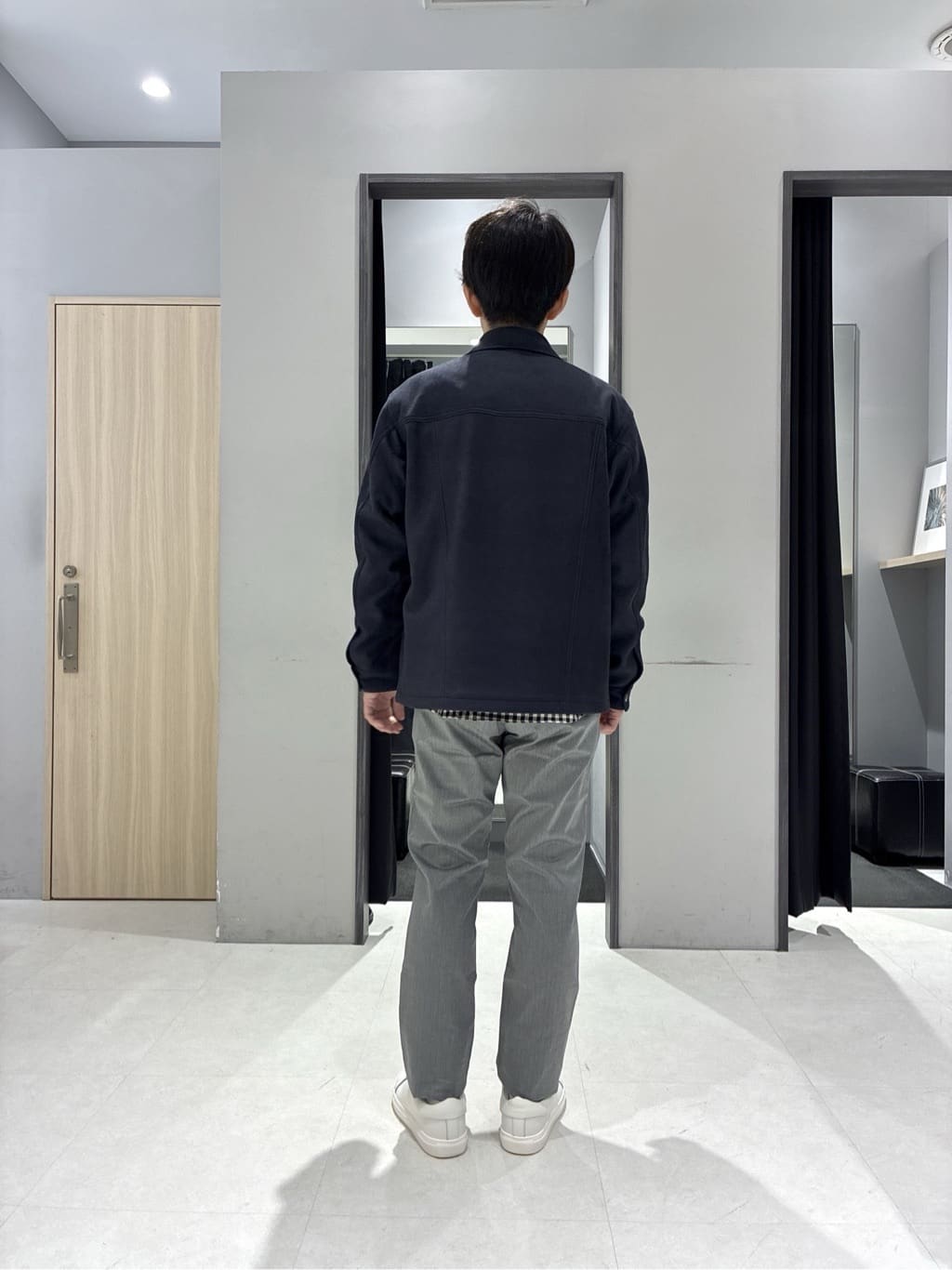 わいずみさんの「TAKEO KIKUCHI｜【Air Palette Knit】ワンポイント カラーニット プルオーバー」を使ったコーディネート
