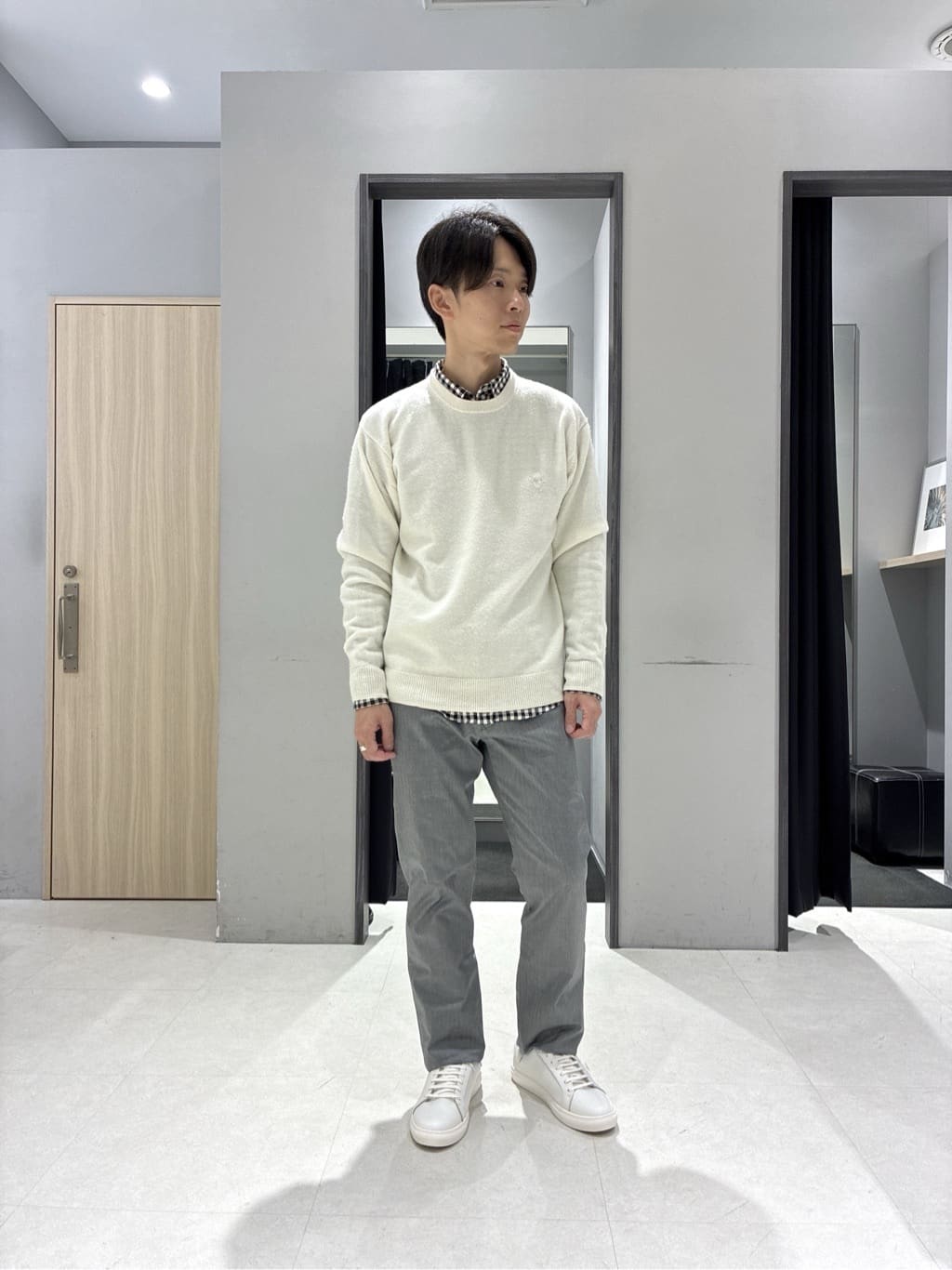 わいずみさんの「TAKEO KIKUCHI｜【Air Palette Knit】ワンポイント カラーニット プルオーバー」を使ったコーディネート