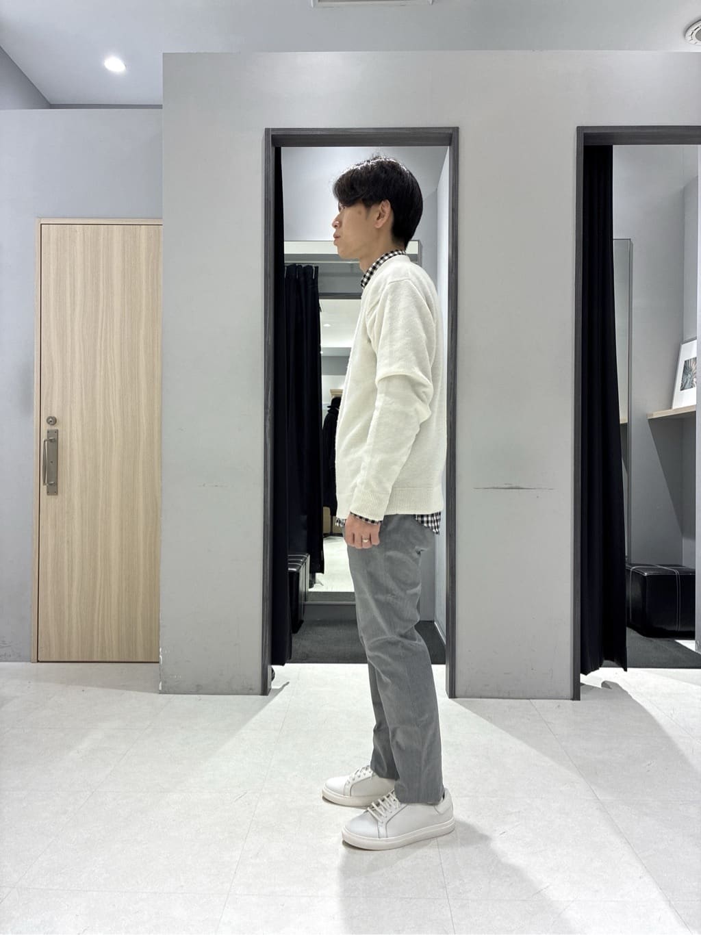 わいずみさんの「TAKEO KIKUCHI｜【Air Palette Knit】ワンポイント カラーニット プルオーバー」を使ったコーディネート