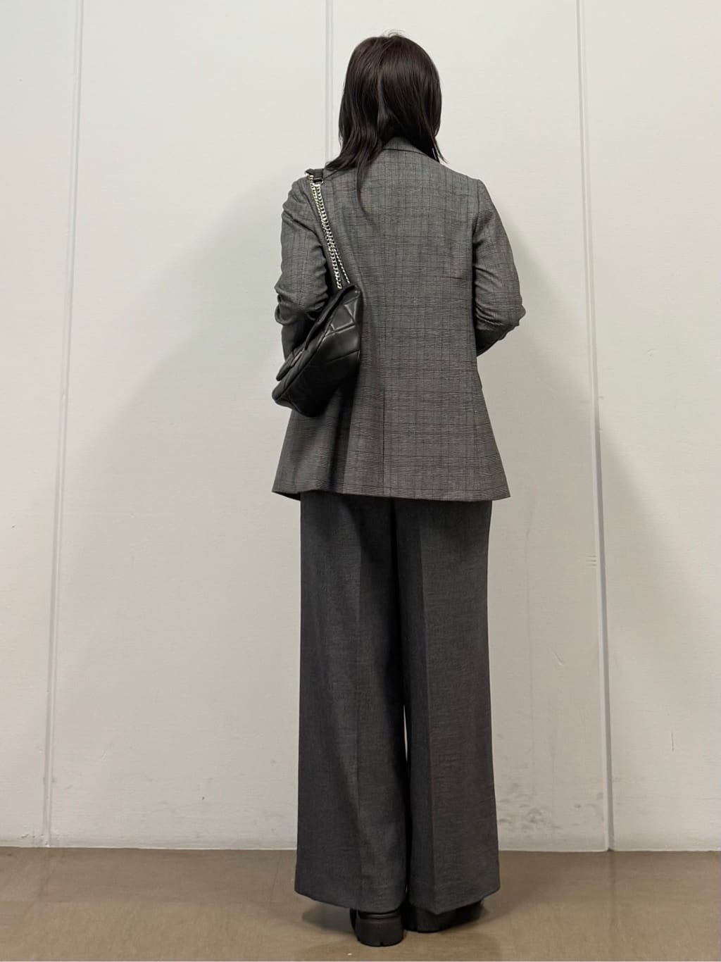 mizukiさんの「INDIVI｜【洗える／薄手／ラメ】シアーラメニット」を使ったコーディネート
