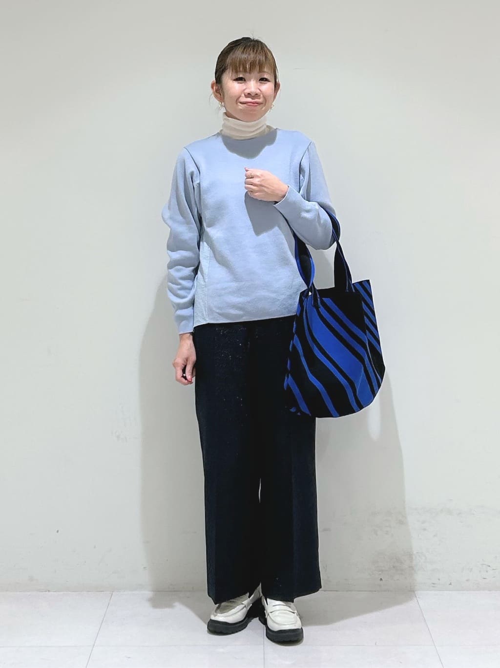 tsuyuさんの「INDIVI｜【撥水／洗える】ステッチレス ロングダウンコート」を使ったコーディネート
