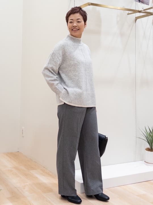 シュウコさんの「grove｜【洗える】ふんわりウール混オーバーサイズニット」を使ったコーディネート