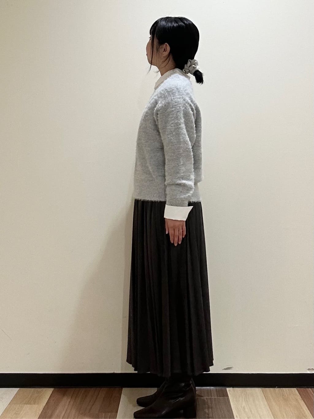 T.eさんの「OPAQUE.CLIP｜ポケット刺繍レギュラーカラーシャツ【洗濯機OK】」を使ったコーディネート