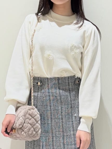きみさんの「OPAQUE.CLIP｜フラワーモチーフハイネックニット【洗える】」を使ったコーディネート