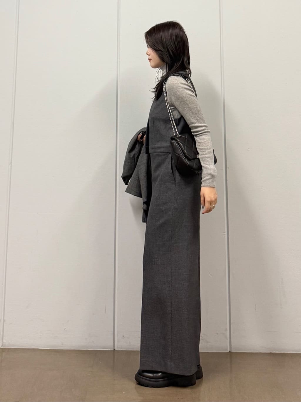 mizukiさんの「INDIVI｜【洗える／薄手／ラメ】シアーラメニット」を使ったコーディネート