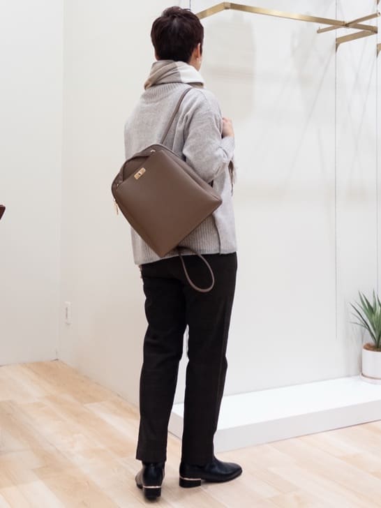 シュウコさんの「grove｜【洗える】ふんわりウール混オーバーサイズニット」を使ったコーディネート