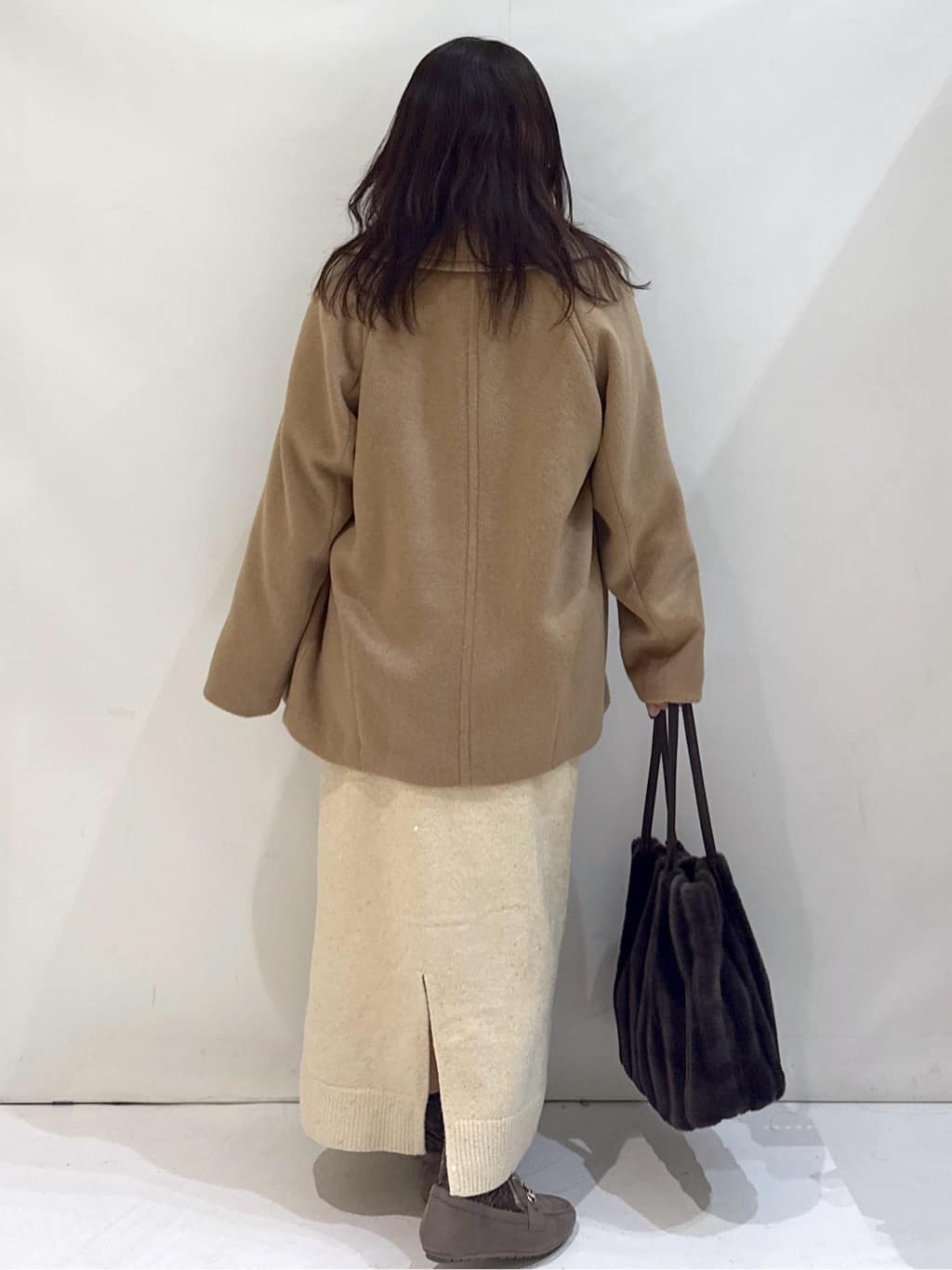 nakkoさんの「OPAQUE.CLIP｜カシミヤブレンドウールミドルピーコート」を使ったコーディネート