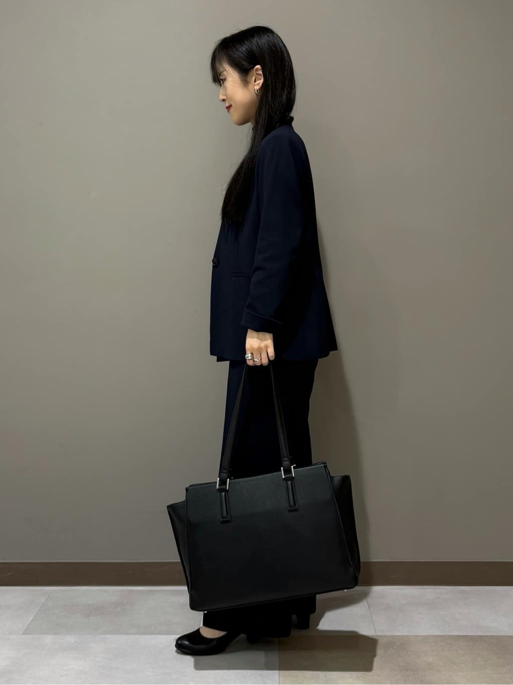 KEIKOさんの「INDIVI｜【日本製／通勤スーツ】プレシャスドビー ノーカラージャケット」を使ったコーディネート
