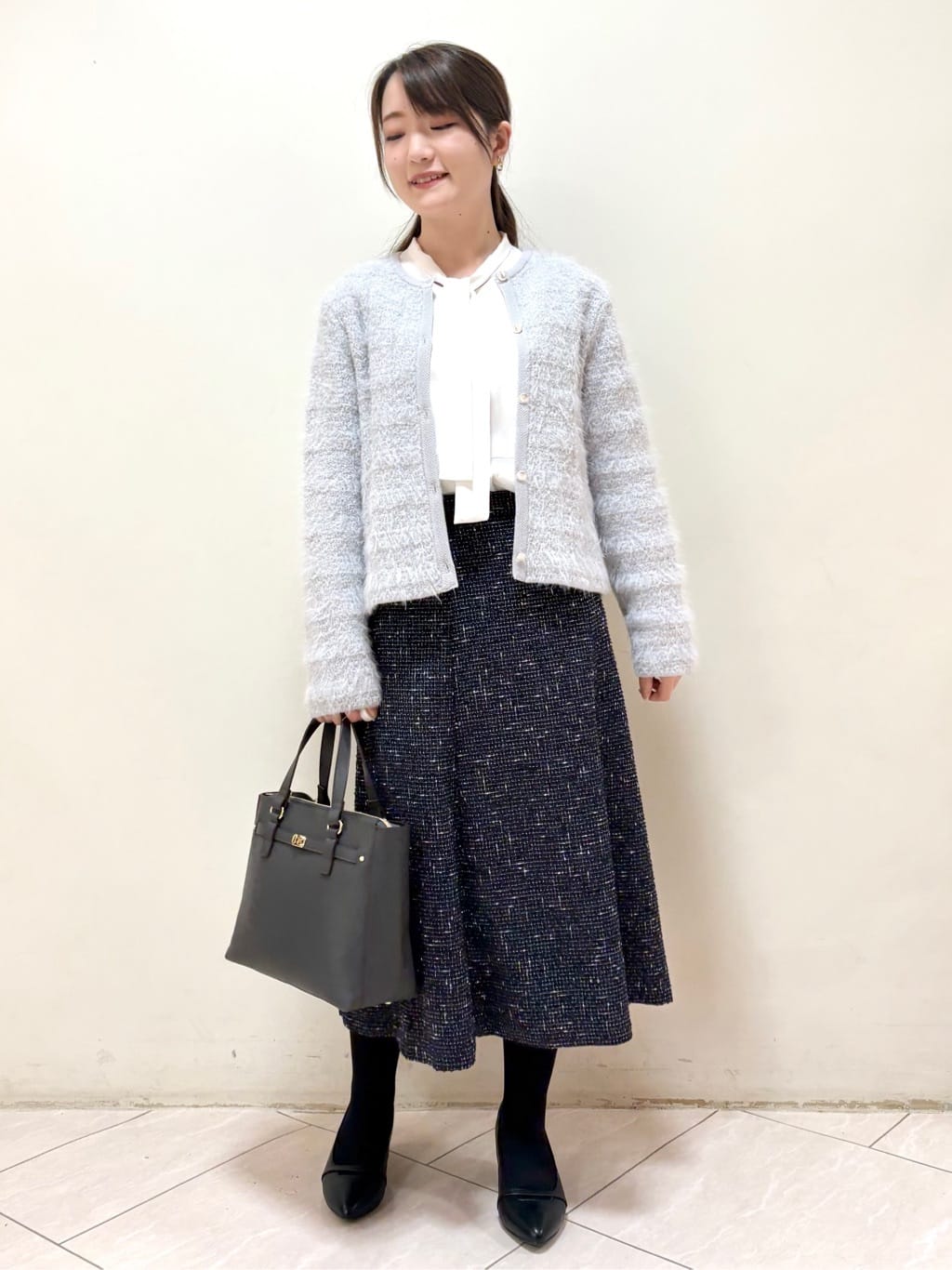 mikiさんの「Reflect｜【お食事会やお出かけに◎】ふんわりジャカード編みカーディガン」を使ったコーディネート