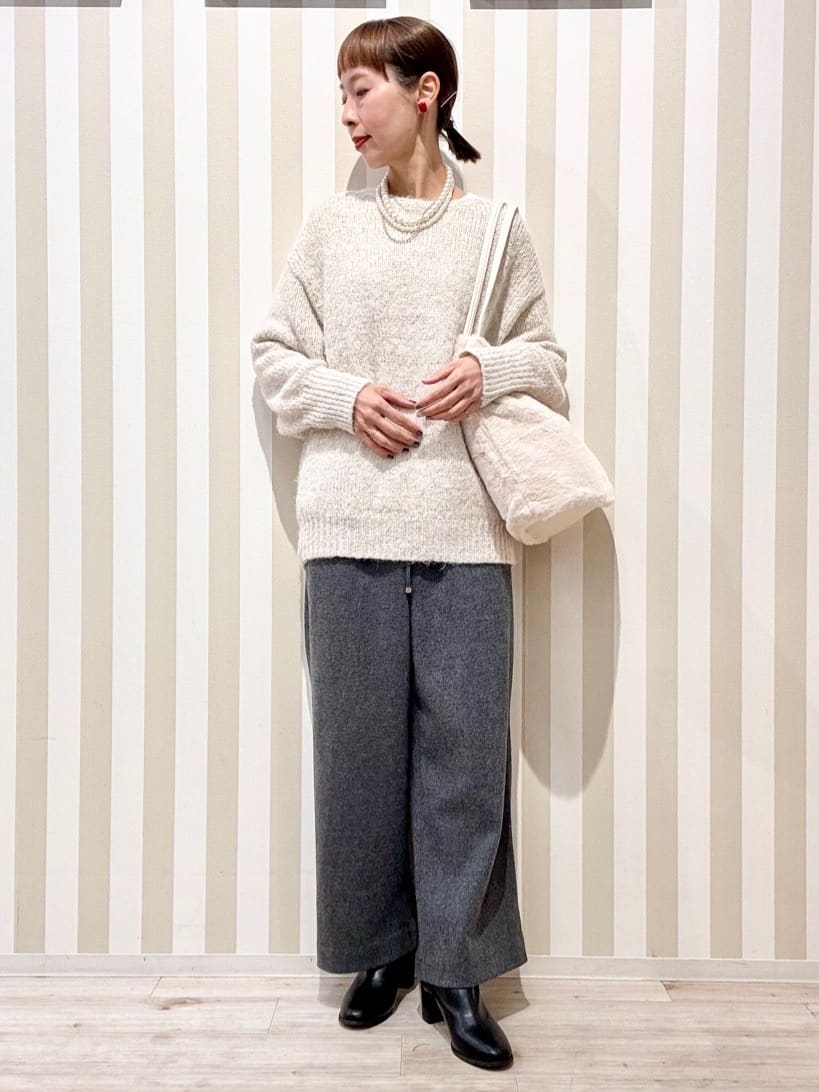 まつこさんの「SHOO･LA･RUE｜【洗濯機可/S-LL】上品にキラリと華やぐ スパンコールニット」を使ったコーディネート