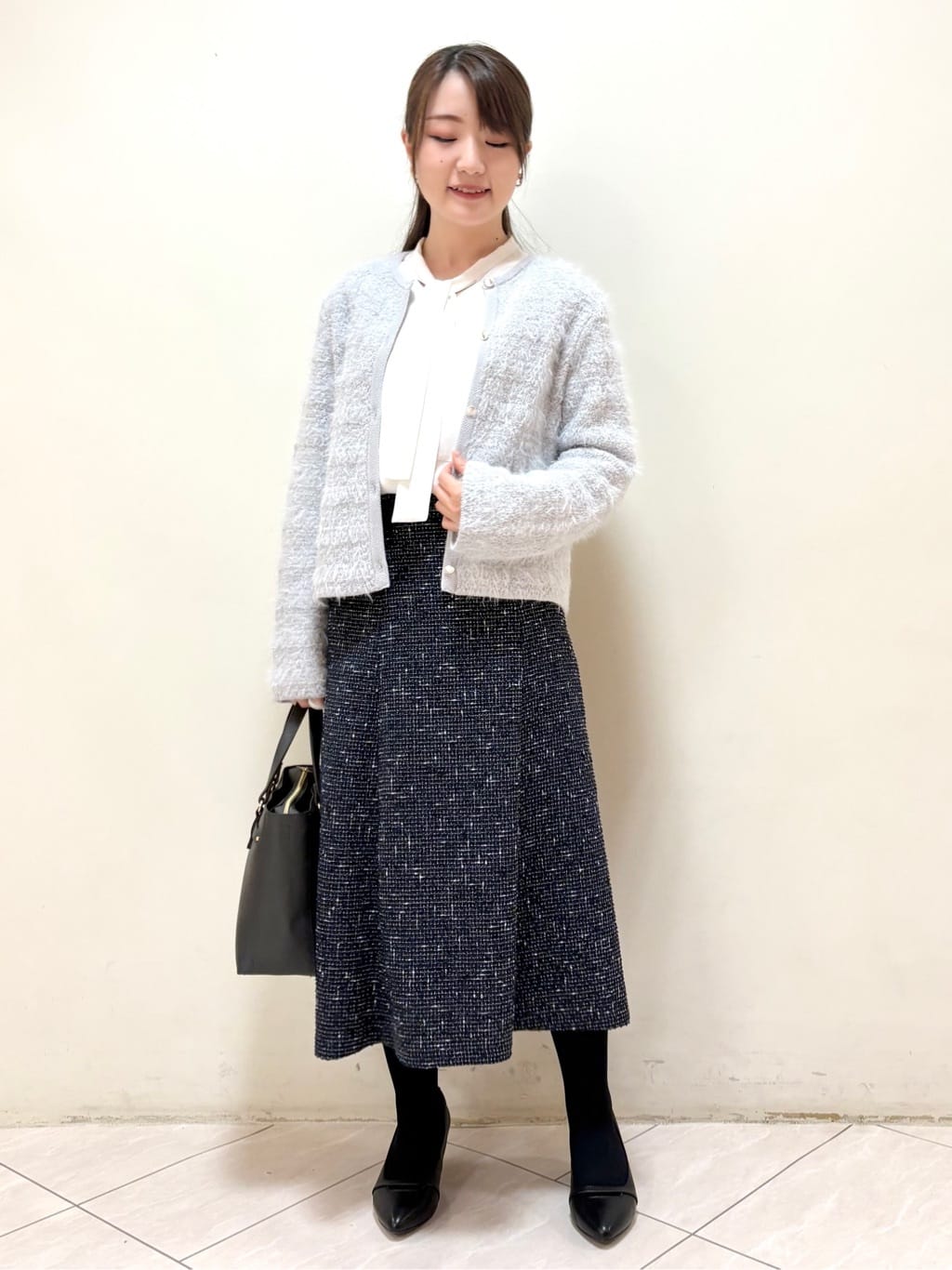 mikiさんの「Reflect｜【お食事会やお出かけに◎】ふんわりジャカード編みカーディガン」を使ったコーディネート