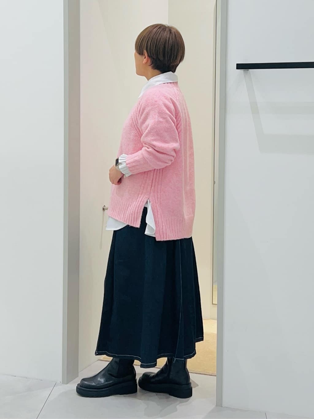 タナさんの「THE SHOP TK｜ふんわり柔らかきれい色 ウール混ハイネックニット」を使ったコーディネート