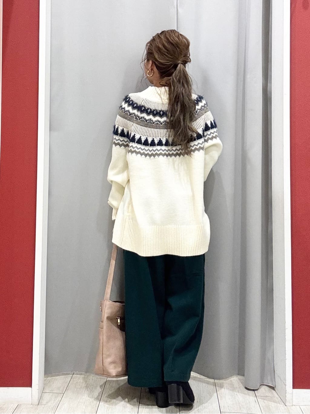 shioさんの「SHOO･LA･RUE｜【洗濯機可/S-LL】配色が大人かわいい　フェアアイル柄求心ニット」を使ったコーディネート